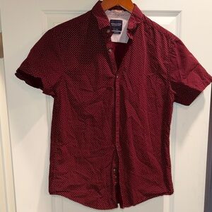 Denim & Flower Men's Burgundy Short Sleeve Button-Down with White Microdots